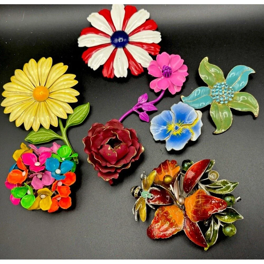 VTG 8 LARGE Flower Power Enamel Metal Brooch Pin Lot Retro 60s 70s( 1.75”-4”)